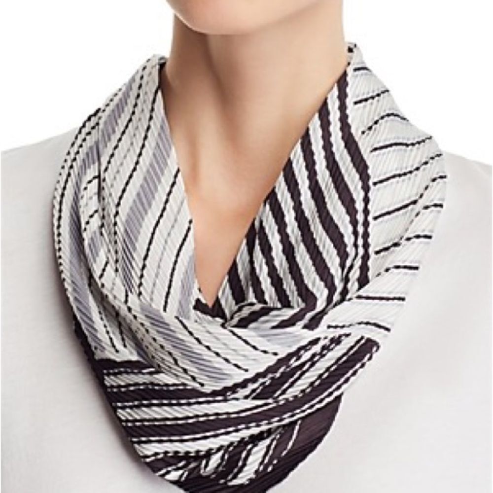 COPY - Echo Stripes on Stripes Plisse Scarf